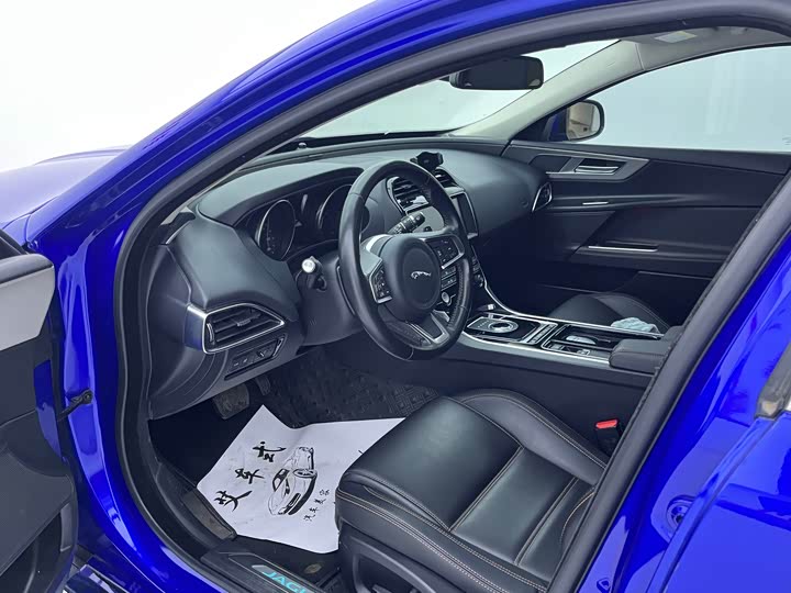 Jaguar XEL 2019 2.0 T 200 PS — фото 10
