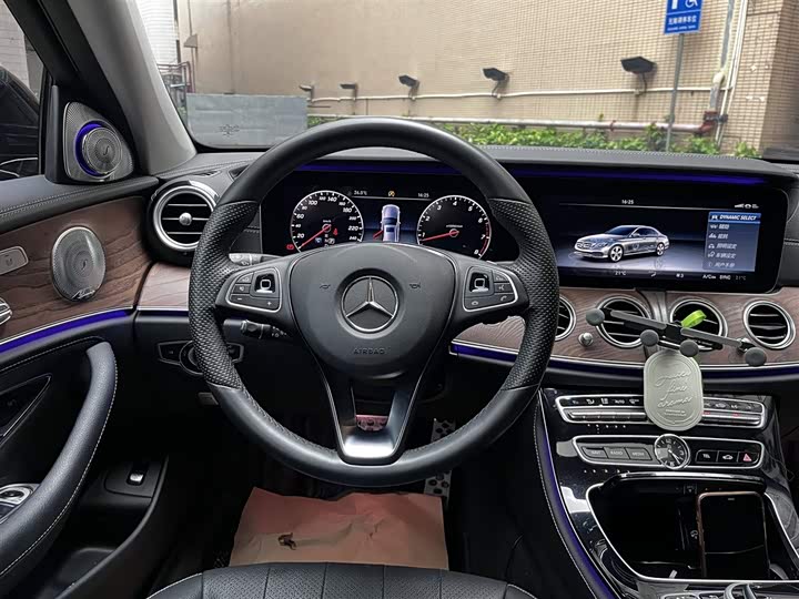 Mercedes-Benz E-Class 2016 E 300 L — фото 13