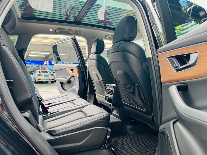 Audi Q7 2022 55 TFSI quattro S line Premium — фото 13
