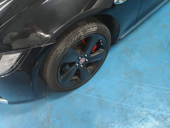 Jaguar XFL 2018 XFL 2.0 T 200 PS — фото 23