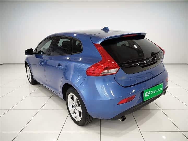 Volvo V40 2016 T 3 — фото 23