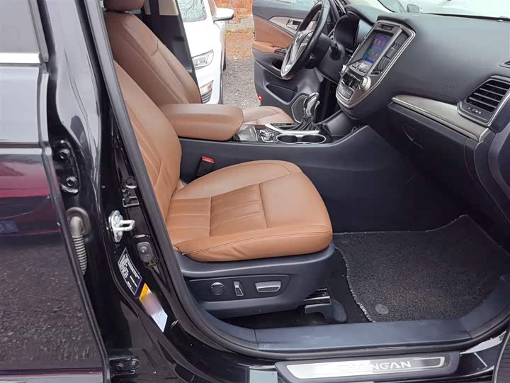 Changan CS95 2017 2.0 T 2 WD — фото 7