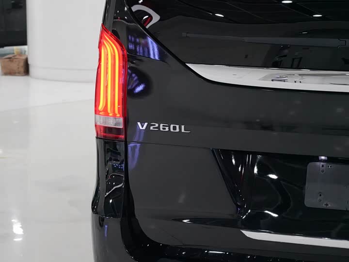 Mercedes-Benz V-Class 2021 V 260 L — фото 6