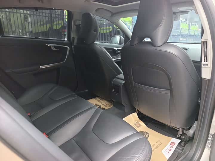Volvo S60 2015 S 60 L T 5 — фото 9