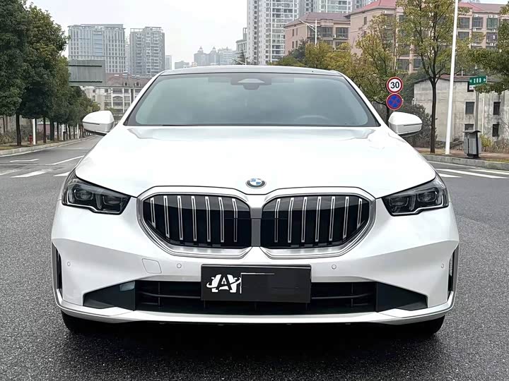 BMW 5 Series 525Li люкс-пакет — фото 3