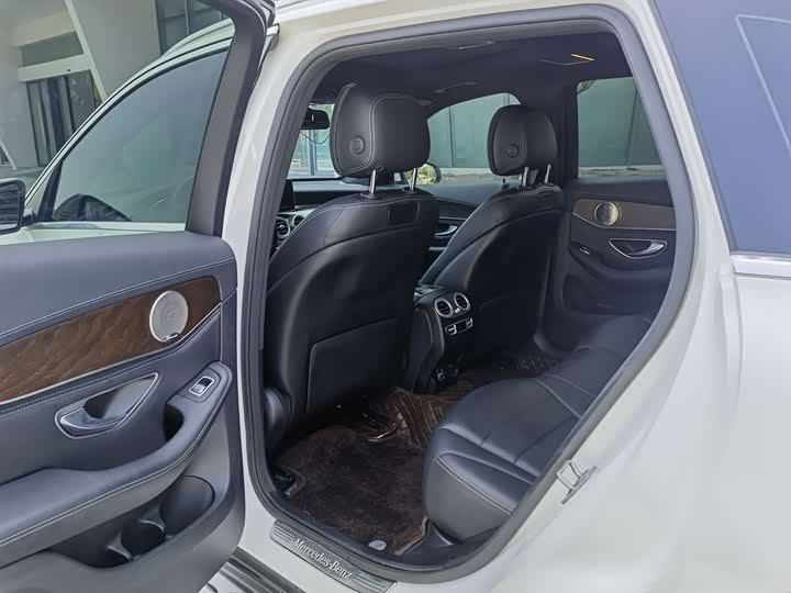 Mercedes-Benz GLC 2019 GLC 300 L 4 MATIC — фото 10