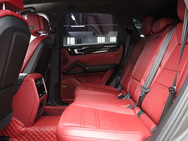 Porsche Cayenne 2018 Cayenne S 2.9 T — фото 27