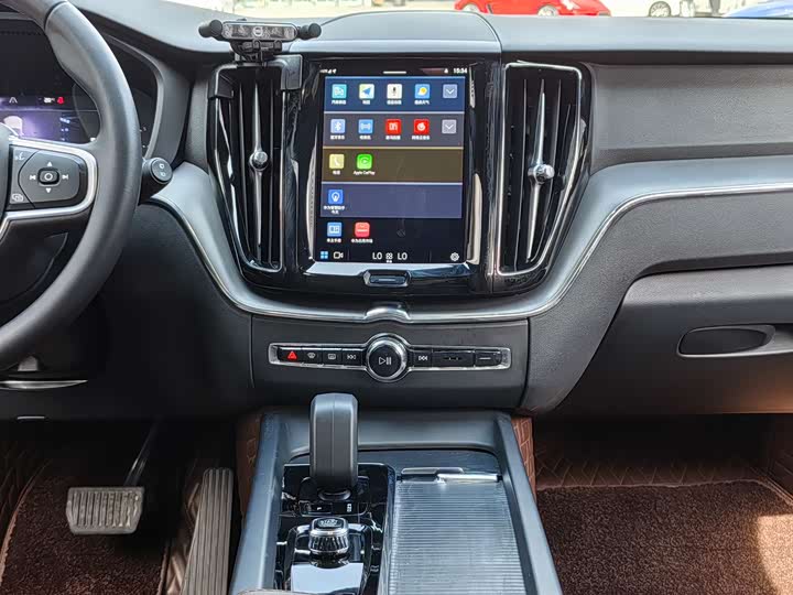 Volvo XC60 2024 B 5 4 WD — фото 17