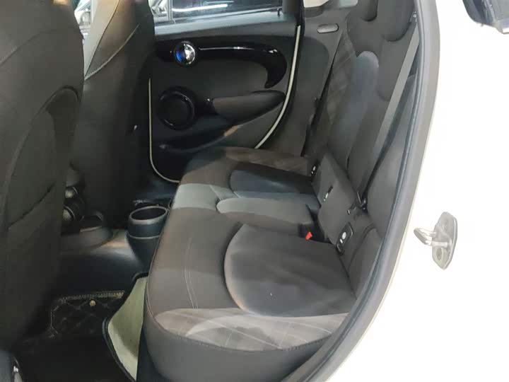 MINI Hatch — фото 13