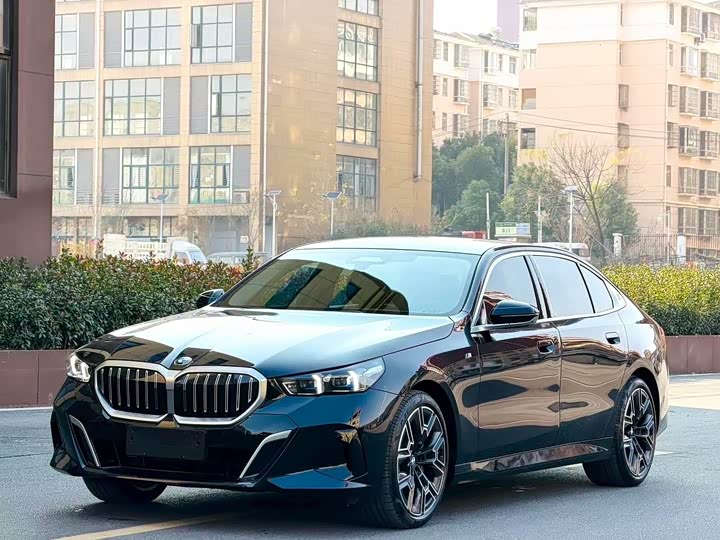 BMW 5-Series 2024 530 Li