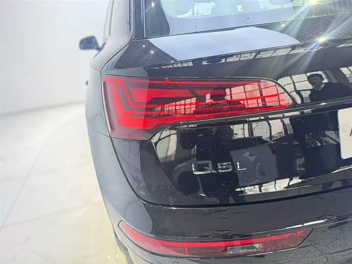 Audi Q5L 2025 40 TFSI — фото 12