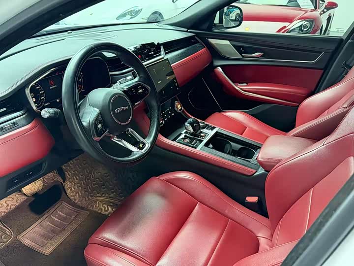 Jaguar XFL 2021 XFL 2.0 T P 250 2 WD — фото 4