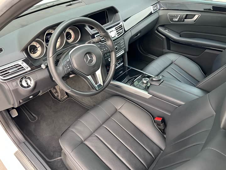Mercedes-Benz E-Class 2015 E 260 L Sport — фото 16