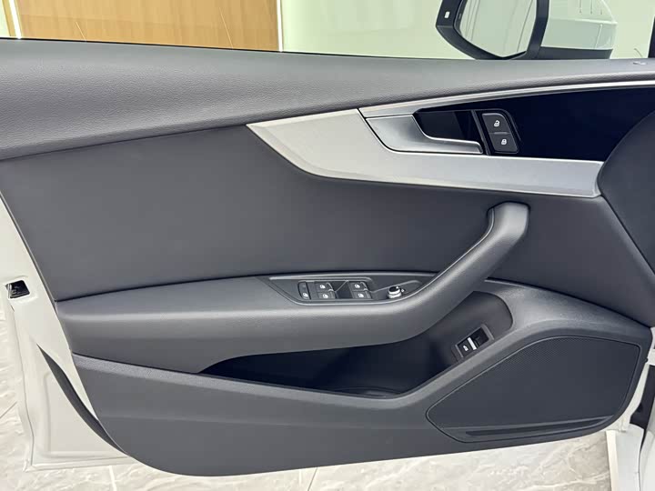 Audi A5 2023 Sportback 40 TFSI — фото 19