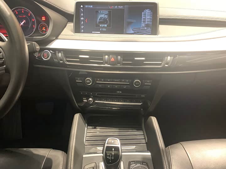 BMW X6 2018 x Drive 35i Leading — фото 12
