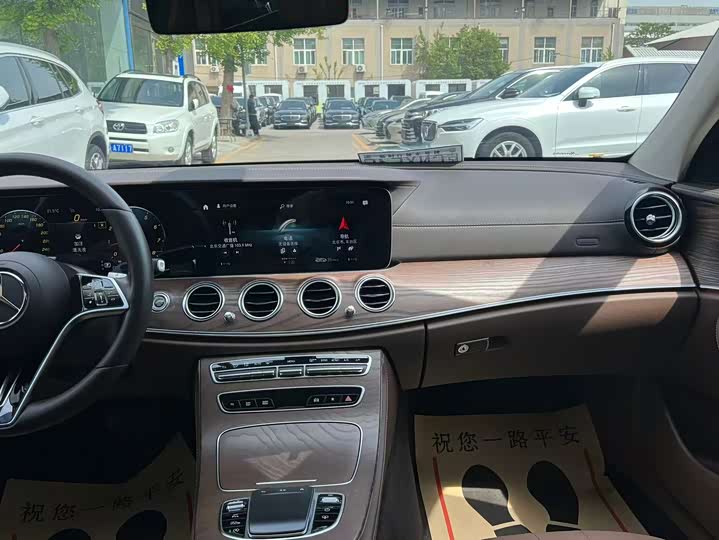 Mercedes-Benz E-Class 2022 E 300 L Luxury — фото 28