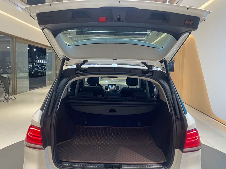 Mercedes-Benz GLE — фото 16