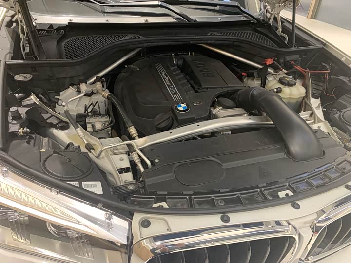 BMW X6 2018 x Drive 35i Leading — фото 20