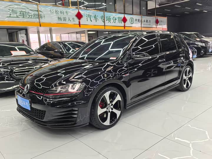 Volkswagen GTI 2016 2.0 TSI GTI — фото 3