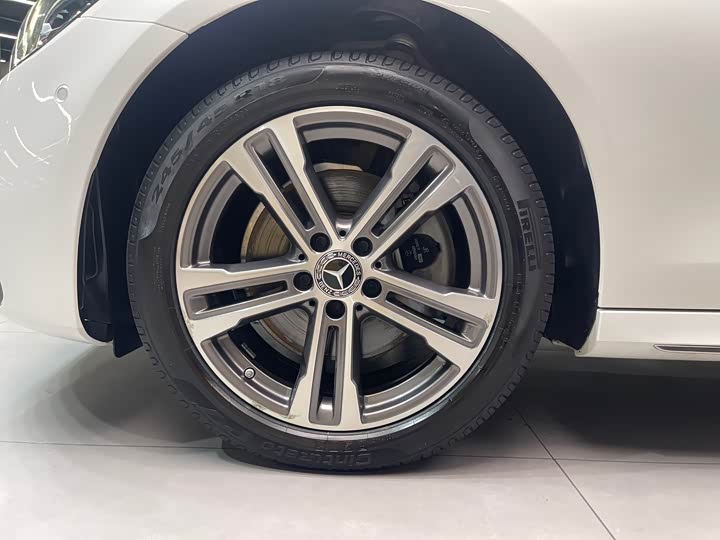 Mercedes-Benz E-Class 2022 E 260 L Sport — фото 26