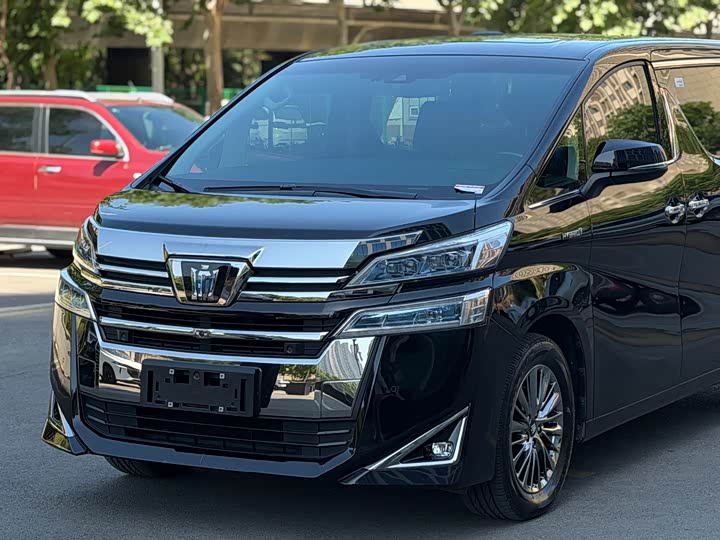 Toyota Vellfire — фото 4