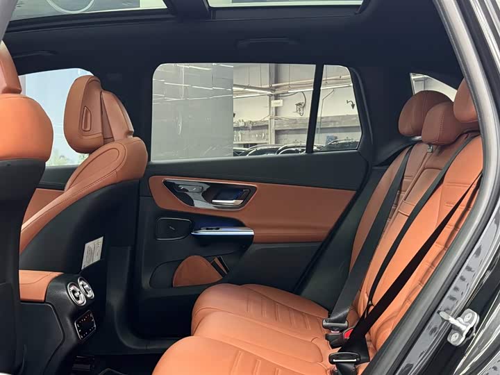 Mercedes-Benz GLC 2024 GLC 260 L 4 MATIC Luxury 5 — фото 11
