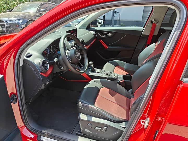 Audi Q2L 2018 35 TFSI VI — фото 7