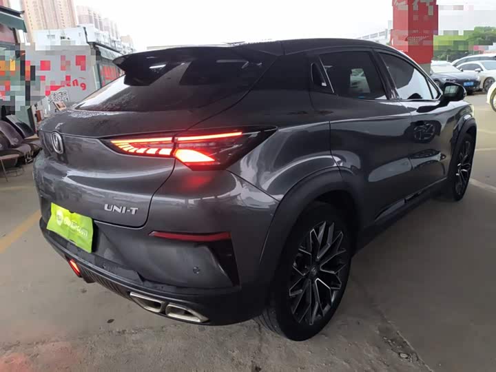 Changan UNI-T 2022 1.5 T Premium — фото 7