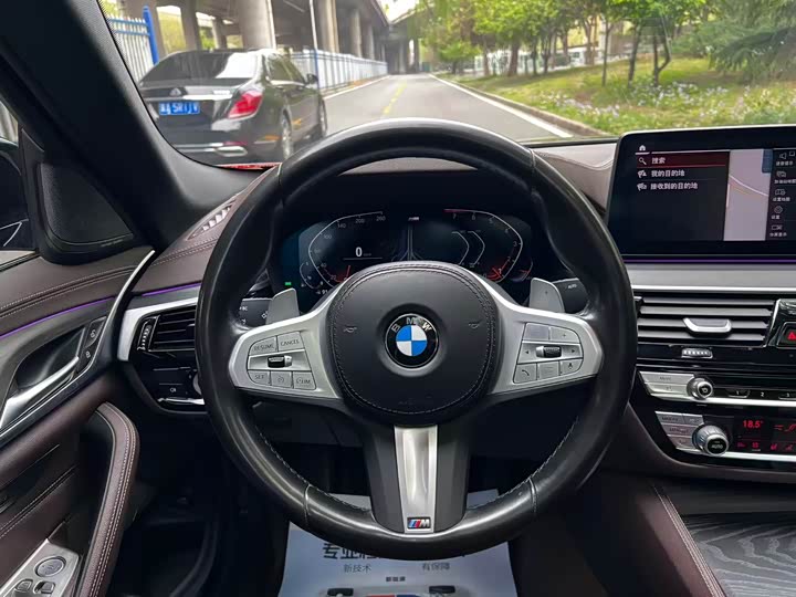 BMW 5-Series 2022 530 Li M — фото 15