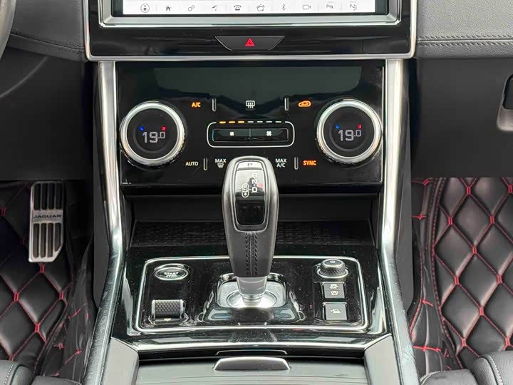 Jaguar XEL 2021 2.0 T 250 PS R-DYNAMIC SE — фото 20