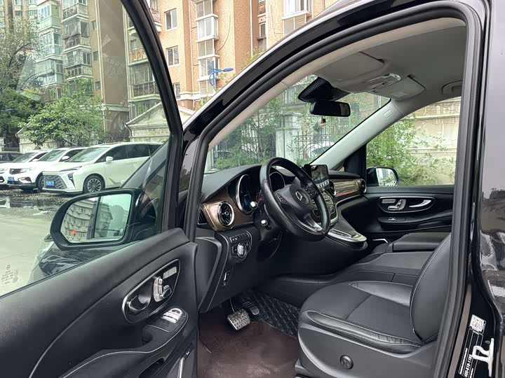 Mercedes-Benz V-Class 2020 V 260 L — фото 14