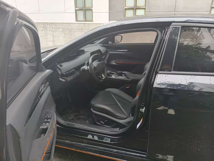 Changan UNI-V 2022 1.5 T — фото 5