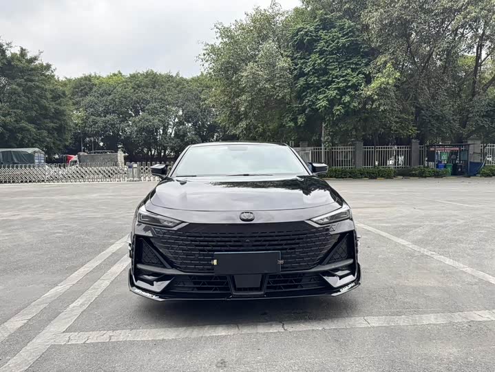 Changan UNI-V 2022 1.5 T — фото 2