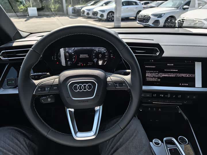 Audi A3 2026 A 3 L Limousine 35 TFSI — фото 3