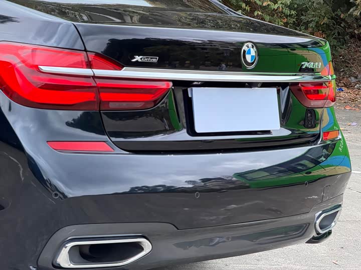 BMW 7-Series 2018 740 Li x Drive M — фото 27