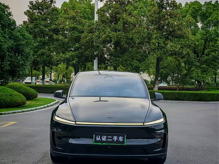 Tesla Model Y L 2025 — фото 2
