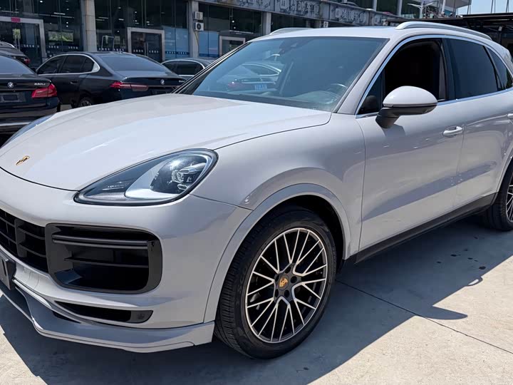 Porsche Cayenne 2019 Cayenne 3.0 T — фото 1