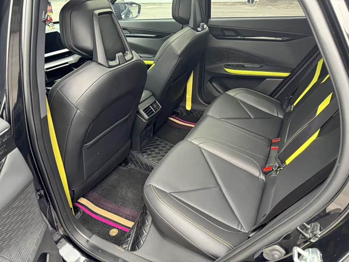 Changan UNI-V 2022 1.5 T — фото 26
