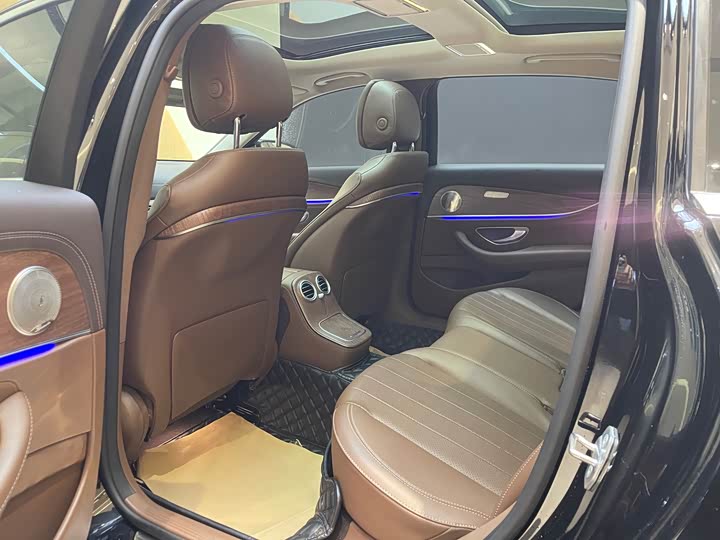 Mercedes-Benz E-Class рестайлинг E 260 L — фото 6