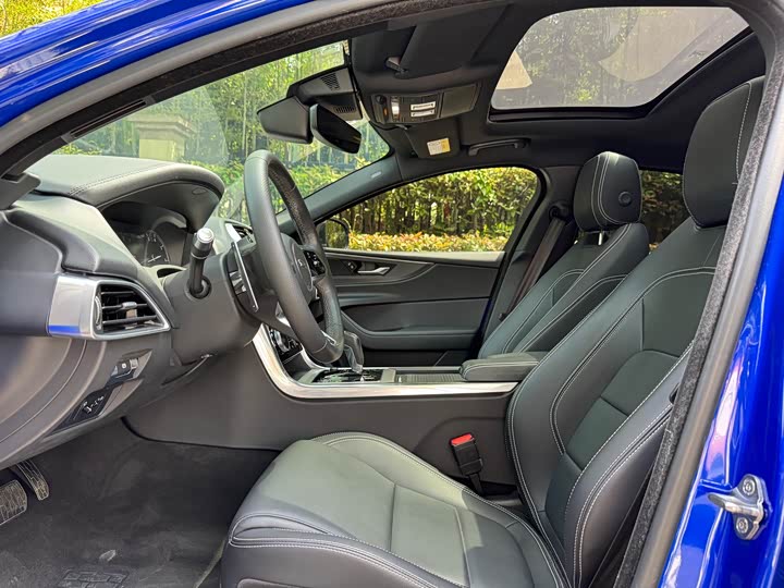 Jaguar XEL 2020 2.0 T 200 PS R-DYNAMIC — фото 7