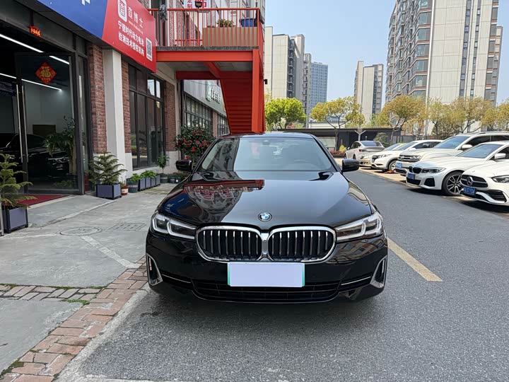 BMW 5 Series 525Li M спортпакет — фото 2