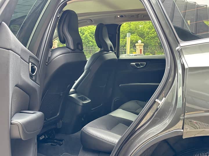 Volvo XC60 2020 T 4 — фото 5