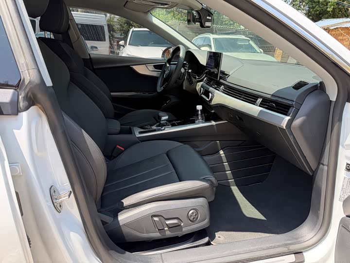Audi A5 2025 Sportback 40 TFSI — фото 13