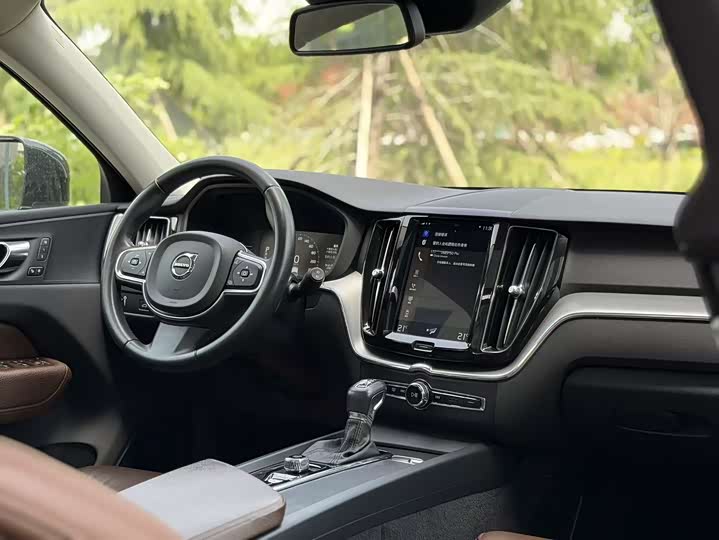 Volvo XC60 2020 T 5 4 WD — фото 20