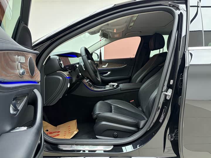Mercedes-Benz E-Class 2016 E 200 L — фото 5