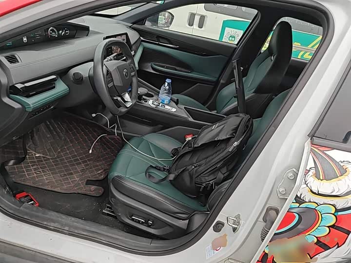 Changan UNI-V 2024 i DD 136km — фото 15