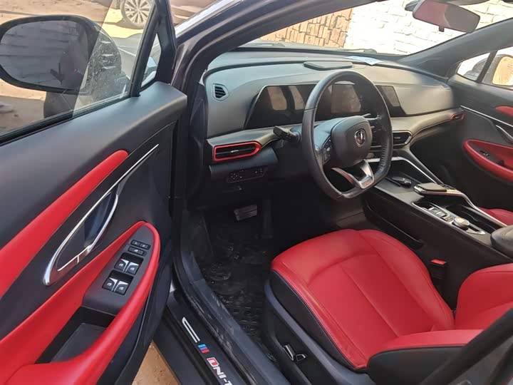 Changan UNI-T 2020 1.5 T Premium — фото 16