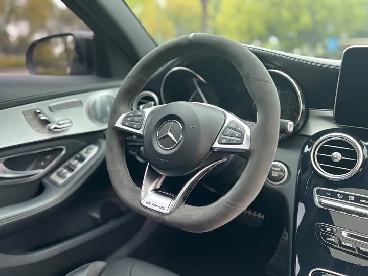 Mercedes-Benz C-Class 2017 AMG C 63 — фото 10