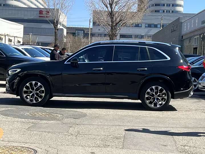 Mercedes-Benz GLC 2023 GLC 260 L 4 MATIC Luxury 5 — фото 6