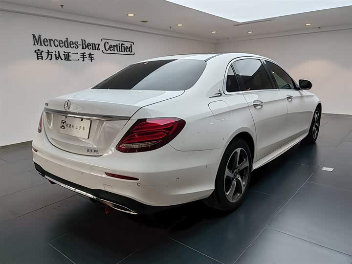 Mercedes-Benz E-Class 2019 E 300 L — фото 5
